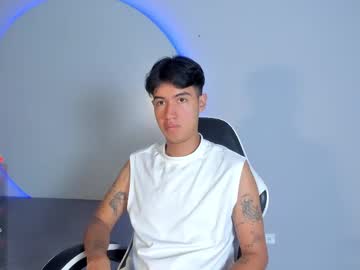 Live gay cam model Atlascox_22 yrs streaming now in HD