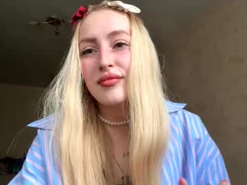 Audrystwart, 18 years old, goal: close eye contact 1st day!! how's everyone? #new #young #skinny #blonde #smalltits [10 tokens remaining], webcam photo