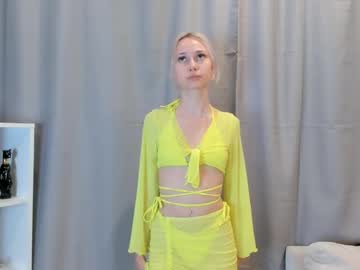 Aurorabless, 18 years old, GOAL:  play with straps my top  /// Hello my name is Aurora! Today my first stream! #new #18 #shy #skinny #blonde [5 tokens remaining], webcam photo