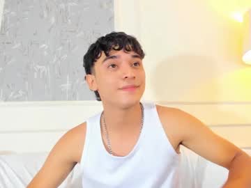 Live gay cam model Austin_cardieff streaming now in HD