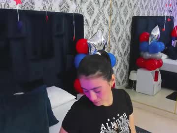 Squirting cam girl Avellana_doll age 24 yrs live now