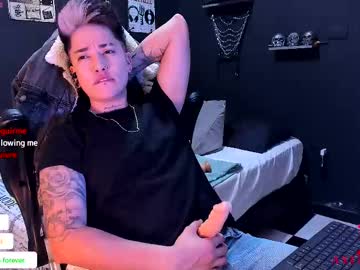 Catch me live as Axel_rouse1, age 29 yrs in premium male cam shows