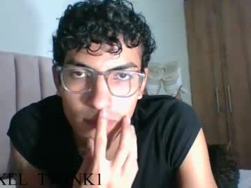 Live twink cam Axellatino_, age 18 yrs nude and streaming