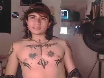 Axl_kush_ big cock cam stud 20 yrs streaming live