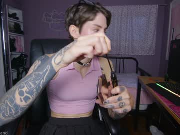 Live cam performer Aynmarie streaming now