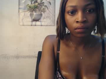 Baby_christmas, 18 years old, GOAL:make my wet pussy cum 1000? #ebony #18 #bigass #squirt #slave #anal, webcam photo