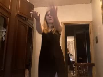 Baby_dollface, 18 years old, GOAL: Choke myself [61 tokens remaining] Welcome to my room! Im Emma.Wait u in my room honey. #shy #18 #bigass #new, webcam photo
