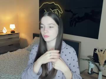 Baby_in_velvet, 19 years old, Welcome to my room!My name is Sandra! Goal: ? touch my neck ? #18 #natural #new #young #shy [33 tokens remaining], webcam photo