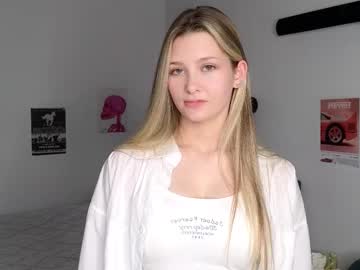 Baby_ruth, 18 years old, Blow u a personal kiss   :>   #new #shy #cute #young #18 [24 tokens remaining], webcam photo
