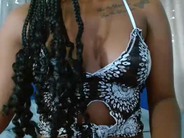 Squirting cam girl Beautyyebonyy age 22 yrs live now