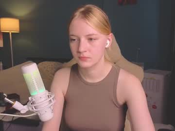 Benty_bunny, 24 years old, lush free zone??topless juggling?? #german #18 #new #shy #teen [838 tokens remaining], webcam photo