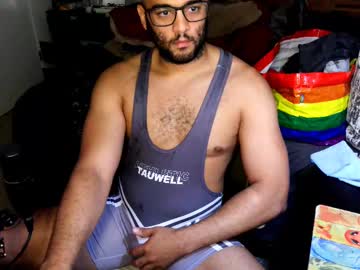 Muscle cam star Bidude_pdx420, 33 yrs