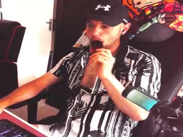 Bigandbaldtv big cock cam stud streaming live