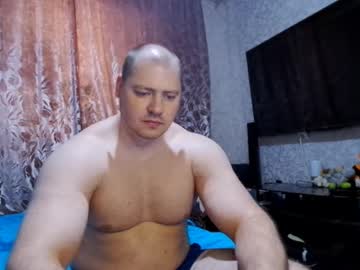 Muscle cam star Bigedvard, 34 yrs