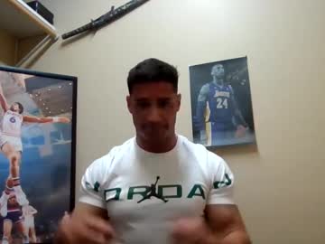 Muscle cam star Blonde_bae21, 34 yrs