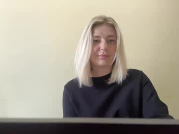 Blondie_xoxoxo, Hi I am new here...dont be rude please Goal: Support me please [84 tokens remaining] #new #shy #nonude #milf #natural, webcam photo