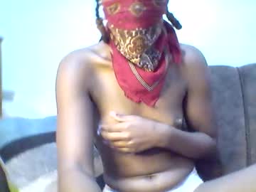 Squirting cam girl Bluesgee age 25 yrs live now