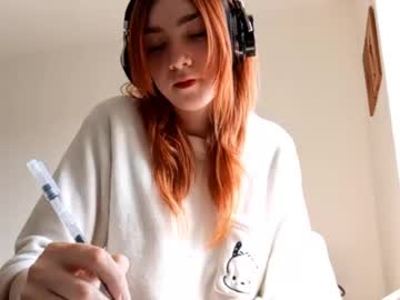 Blush_lover, 18 years old, Goal: Okay, want see my face close up? Hiya, I'm Kate, remember me? Joking, im new, let's make friends! #new #18 #shy #young #redhead [15 tokens remaining], webcam photo