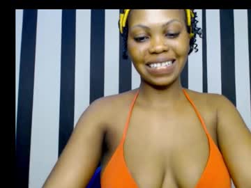 Squirting cam girl Bouncingxxx_ass age 22 yrs live now