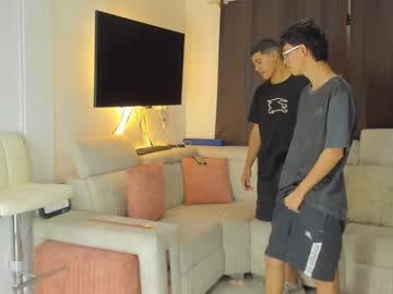 Boysdeluxemilitary, 23 years old, double blowjob #bigcock #18 #cum #threesome #gay [540 tokens remaining], webcam photo