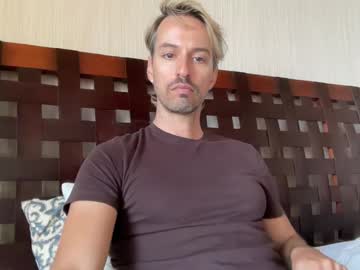 Live gay cam model Brad14639 yrs streaming now in HD