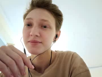 Brittaneyglicher, 18 years old, Show my pretty belly  #shy #teen #cute #new #18 [26 tokens remaining], webcam photo