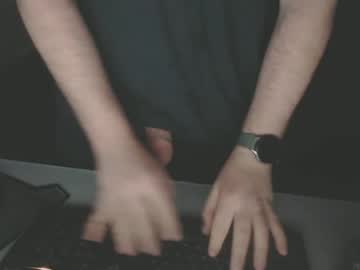 Bumpingdis big cock cam stud 31 yrs streaming live