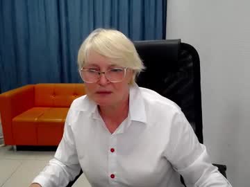 Butterfly_v, GOAL: for a smile [50 tokens remaining] be my hero today #nonude #milf #mature #shy #new, webcam photo