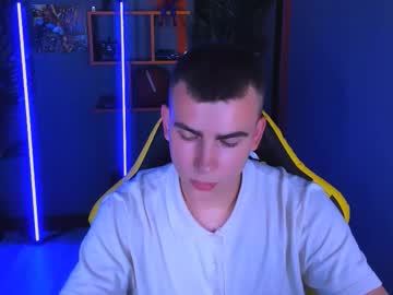 Calvin_perry, 21 years old, Hello . I'm here the first time #18 #new #pvt #smoke #c2c, webcam photo