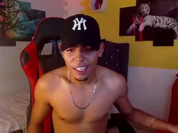 Cam_cami_18, 19 years old, let's smoke and masturbate together until I do cum ??? #young #ebony #latino #smoke #bigdick [250 tokens remaining], webcam photo