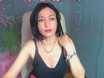 Cameronenns, 36 years old, There is a lot of beauty in the world and I am looking for someone to share all the amazing moments #shy #nonude #lovense #milf #new, webcam photo