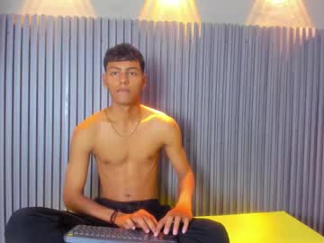 Live gay cam model Cami_wyatt22 yrs streaming now in HD