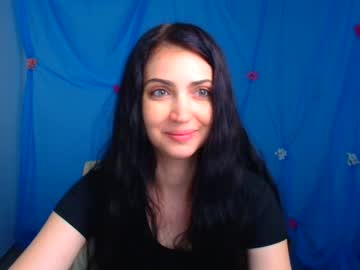 Camilla_more, 32 years old, GOAL: Welcome to CB [48 tokens remaining] Welcome to my room! #shy #teen #young #18 #new, webcam photo