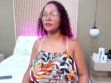 Live Teen Performer caramel_curls (ebony,  bigboobs,  milf,  mature,  fuckmachine) – profile photo, streaming now