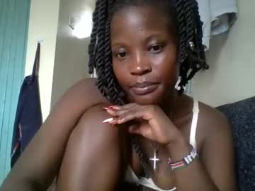 Squirting cam girl Caribeen age 21 yrs live now