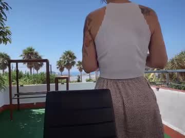 Squirting cam girl Carlaconnortv age 44 yrs live now