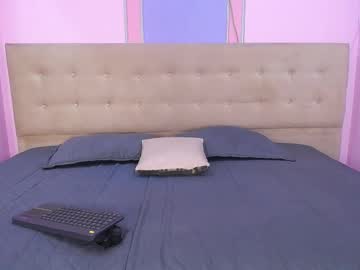 Best Female Sex Cams model Carolinaisabella, age 25 live now