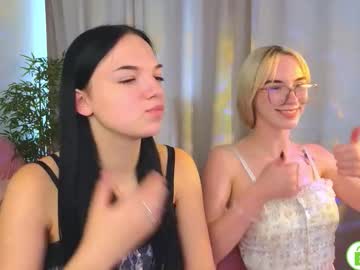 Caroline_hey, ourfirst day here! #young #18 #skinny #smalltits [0 tokens remaining], webcam photo