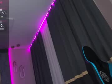 Live cam boy Carrie145, 18 yrs – Hot Male Cams