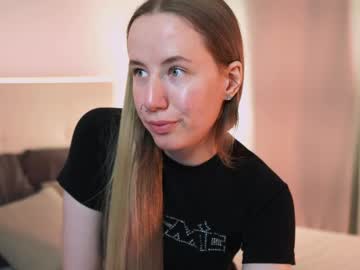 Catch me live as Cassie_kelman, age 19 yrs in premium male cam shows
