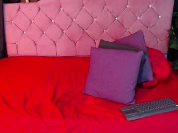 Cataleya_divine • bigcock24y • Colombia - Medellin • public