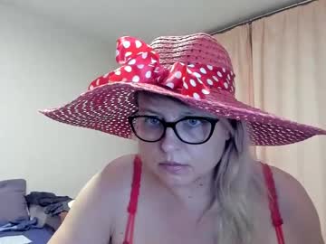 Ceimistress • cuckolding39y • Salisbury England • public