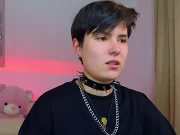 Charlieeadams • nonude20y • Latvia • public