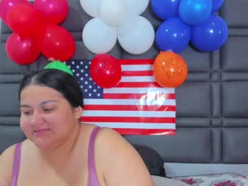 Squirting cam girl Charlott_liam live now