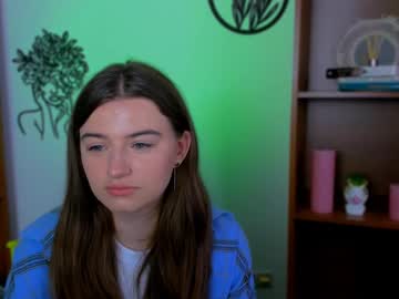 Charlotte_smile, 20 years old, GOAL: dance [333 tokens remaining] Welcome to my room! #feet #shy #teen #cute #new, webcam photo