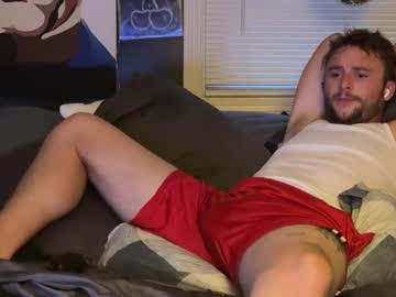 Live cam performer Chilllbro420 streaming now