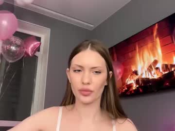 Catch me live as Chloe_moor, age 21 yrs in premium male cam shows