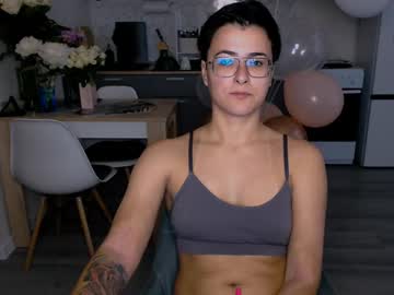 Squirting cam girl Chloe_x_ live now