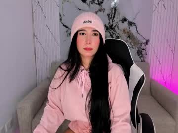 Chloegils, 20 years old, GOAL: Sexy Dance [300 tokens remaining] Welcome to my room! #new #latina #bigass #natural #bigboobs, webcam photo