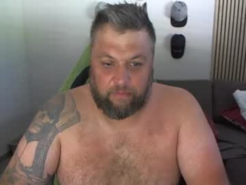 Hairy cam model Chrizz80, 44 yrs live now